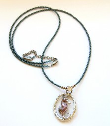 Halskette lang mit Seepferdanhänger