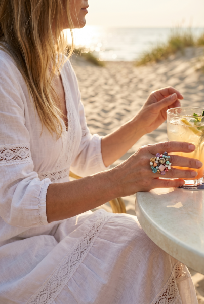 Kunterbunter Maxi Cocktailring – farbenfrohes Statement für ausdrucksstarken Stil